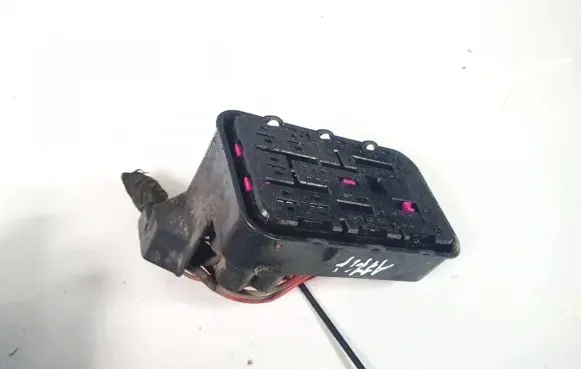 Volkswagen PASSAT B6 Fuse box set 15345252