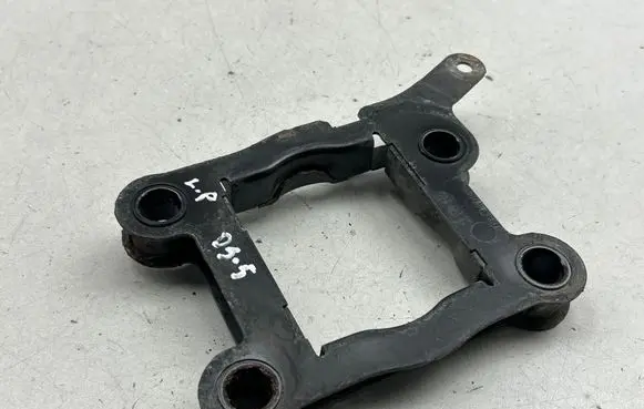 Citroen DS5 Front bumper mounting bracket 9800645680 2112G