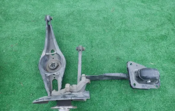Volkswagen Golf VII Rear upper control arm/wishbone 5Q0505225