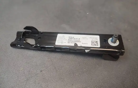 Tesla Model Y Seat belt height adjuster 106813001B