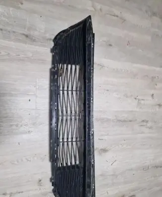 KIA Ceed Front bumper upper radiator grill 86560J7DA0