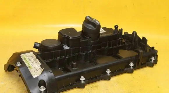 Mercedes-Benz E W211 Rocker cam cover 
