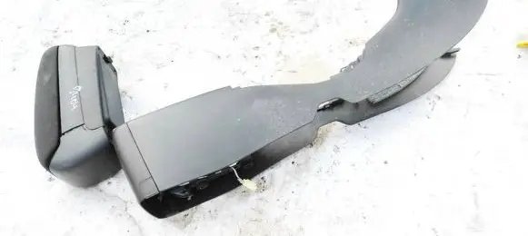 Toyota Avensis T250 Armrest