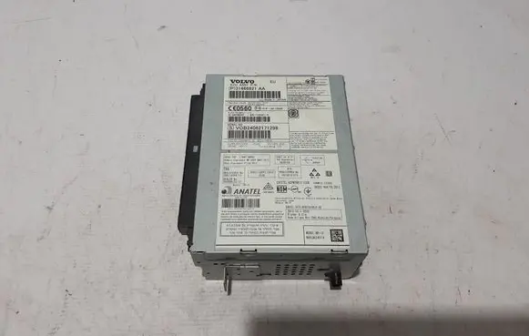 Volvo V70 Radio/CD/DVD/GPS head unit 31466821