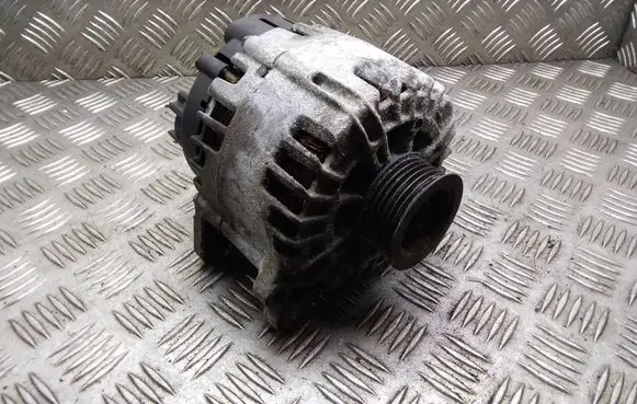 Audi A5 8T 8F Generator/alternator 059903016J