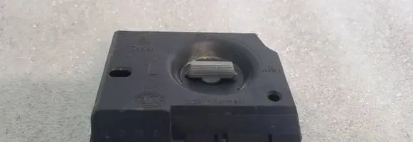 Audi 80 90 B3 Tail light bulb cover holder THK81
