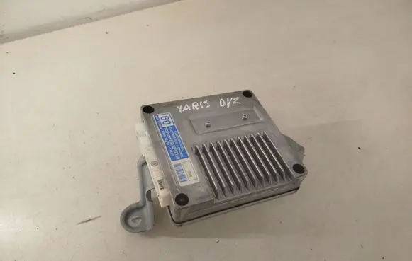 Toyota Yaris Gearbox control unit/module 32481111660 8953052160