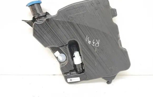 BMW Z4 g29 Windshield washer fluid reservoir/tank 7454448 7298309 11115710