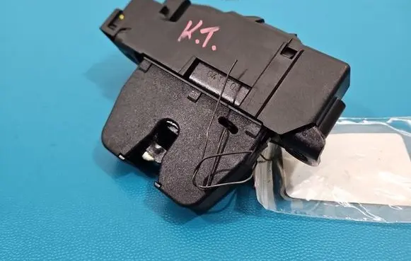 Citroen C4 Cactus Tailgate/trunk/boot lock/catch/latch 9804762080 IMPRK1541429