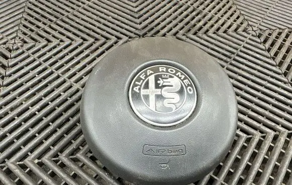 Alfa Romeo Stelvio Steering wheel airbag 01561382980