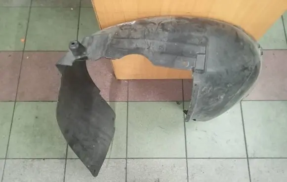 Audi A4 S4 B6 8E 8H Front wheel arch liner splash guards 8H0821171
