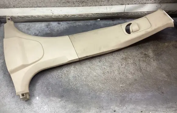 Lancia Thema (B) pillar trim (top) 13178M 312512011