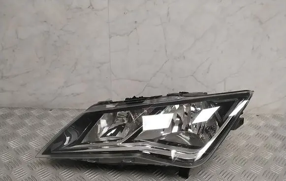 Seat Leon (5F) Headlight/headlamp 5F1941015B