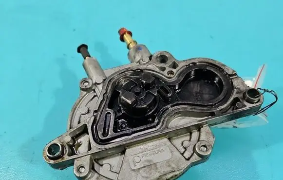 Opel Astra J Vacuum pump 8981154390 IMPRK1587291