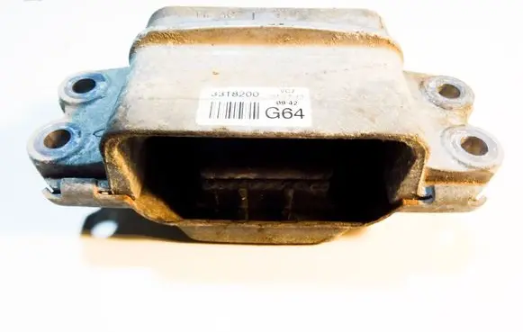 Volkswagen PASSAT B7 Engine mount bracket 1K0199555AQ 1K0199555