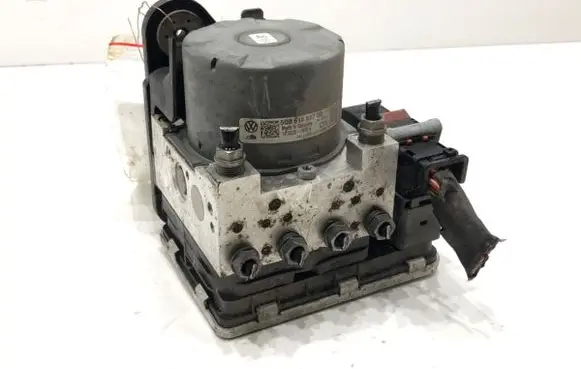 Seat Leon (5F) ABS Pump 5Q0614517DD
