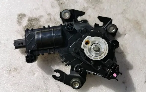 Peugeot 3008 II Tailgate/trunk/boot lift motor 9687233280