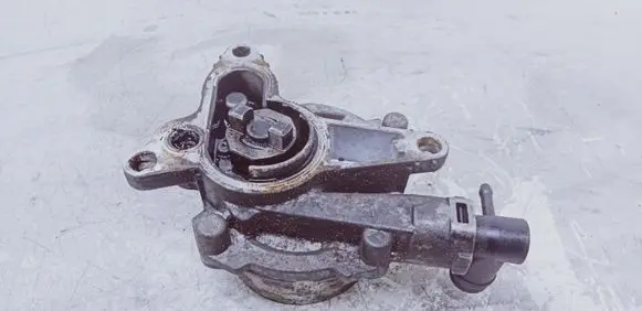 Renault Trafic II (X83) Vacuum pump 8200881338
