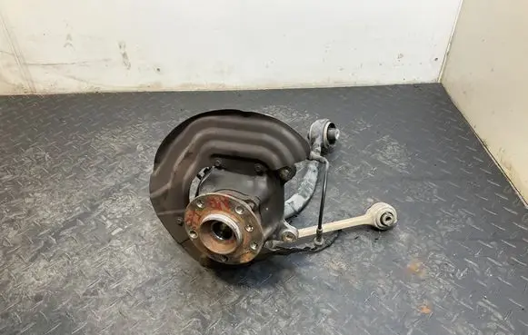 BMW X3 F25 Front wheel hub 6855953