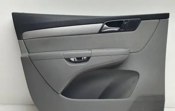 Seat Alhambra (Mk2) Front door card panel trim