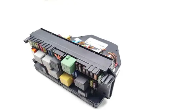 Mercedes-Benz E W212 Fuse module A2129003614 A2129015304 A2129020706