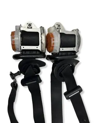 Mercedes-Benz CLA C118 X118 Front seatbelt 