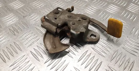 Engine bonnet/hood lock/catch