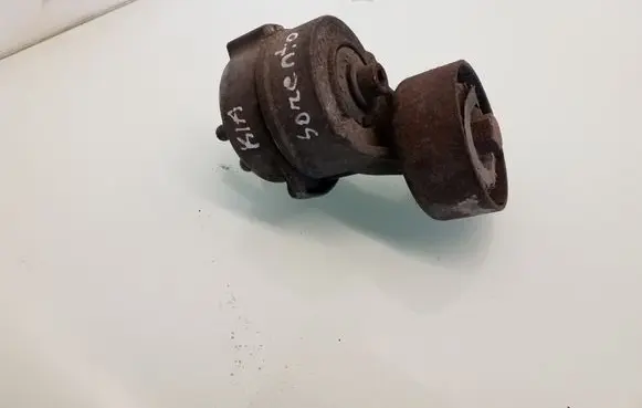 KIA Sorento Generator/alternator belt tensioner