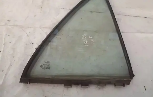 Toyota Avensis T250 Rear vent window glass 