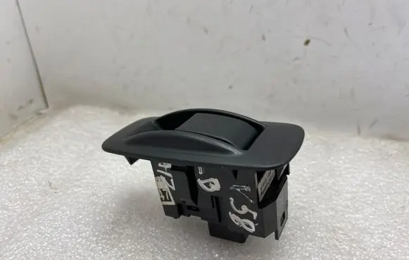 Toyota Corolla Verso AR10 Electric window control switch 848010F030 848100F010