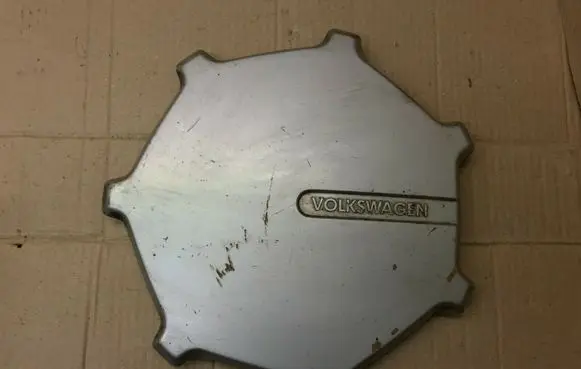 Volkswagen PASSAT B3 Original wheel cap 357601149