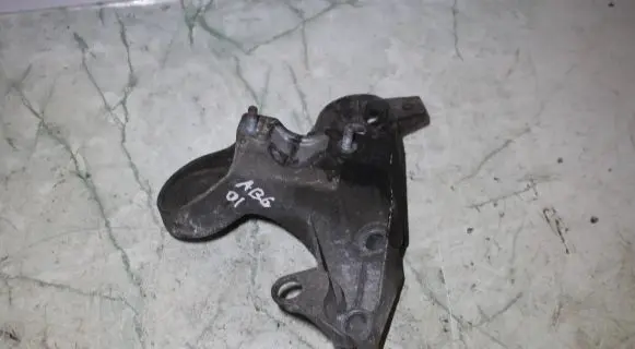 Audi A4 S4 B6 8E 8H Engine mounting bracket 8E0199351C