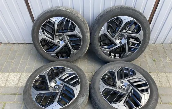 Citroen C4 III e-C4 R18 alloy rim 9832063280