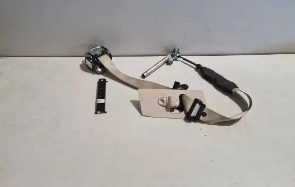 Maserati Ghibli Front seatbelt 628444300