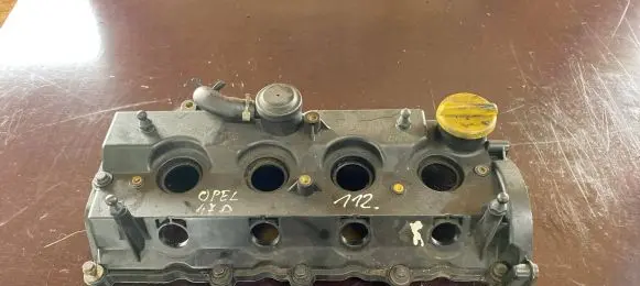 Opel Astra J Rocker cam cover 8980011422