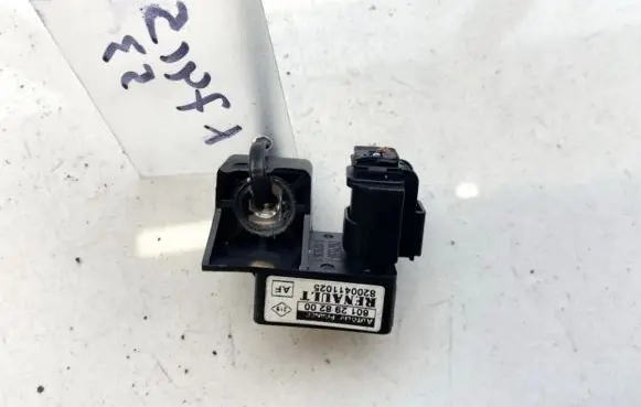 Renault Scenic II - Grand scenic II Airbag deployment crash/impact sensor 8200411025 601298200