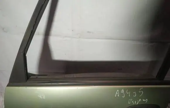 Renault Espace III Front door glass trim molding 