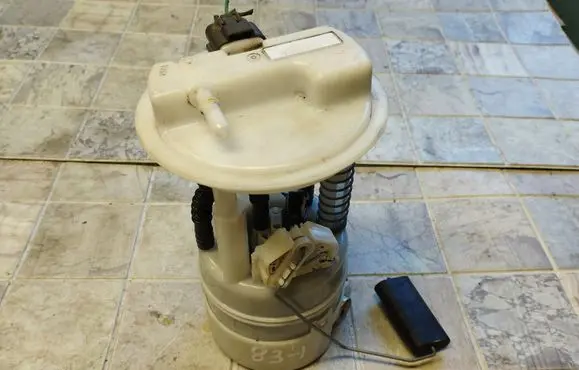 Nissan Note (E11) In-tank fuel pump