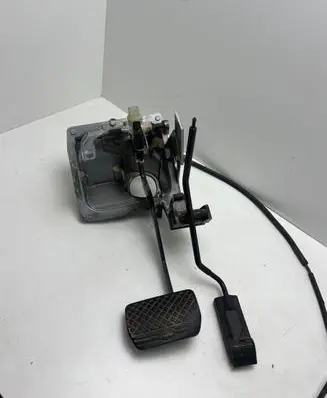 Audi A8 S8 D2 4D Pedal assembly 4D1723115C