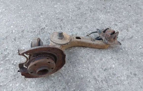 Volkswagen Golf IV Rear wheel hub spindle/knuckle 