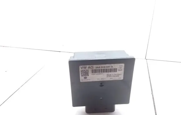 Volkswagen Transporter - Caravelle T5 Voltage converter/converter module 3AA919041A 0307023937