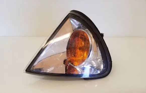 Toyota Avensis T220 Front indicator light 08160615 1858208 185820