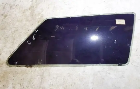 Volkswagen PASSAT B2 Rear side window