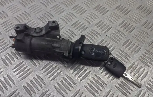 Audi A4 S4 B5 8D Ignition lock 4B0905851C