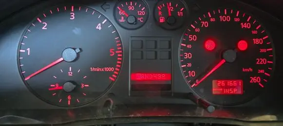 Speedometer (instrument cluster)