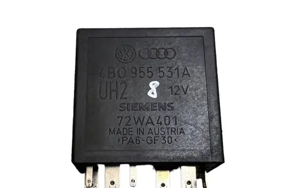 Skoda Octavia Mk1 (1U) Window wiper relay 4B0955531A 72WA401 A090398