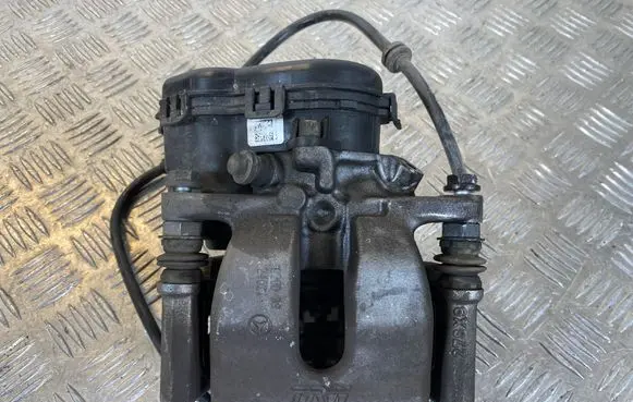 Mercedes-Benz A W176 Rear brake caliper A2464232198