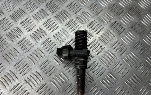 Fuel injector