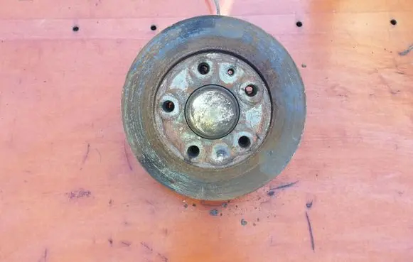 Iveco Daily 35 - 40.10 Front wheel hub 500338595