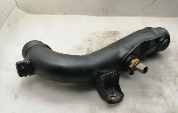 Toyota Corolla Verso AR10 Intercooler hose/pipe 173620R011